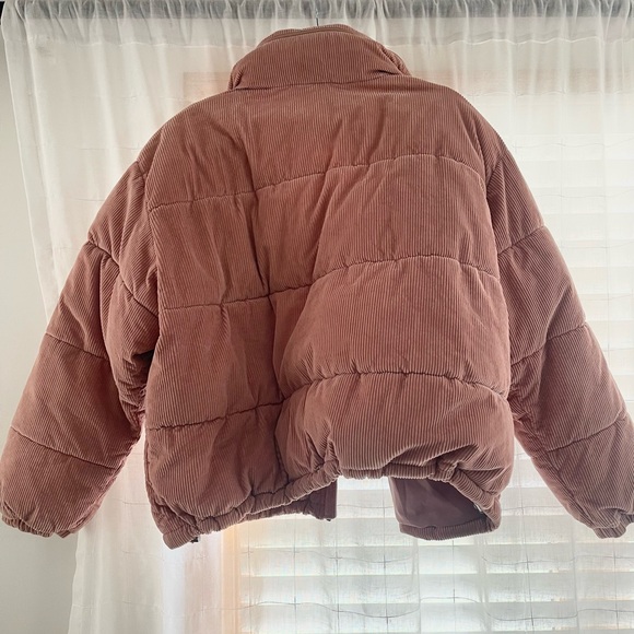 American Eagle Outfitters Puffer Jacket - Picture 2 of 4